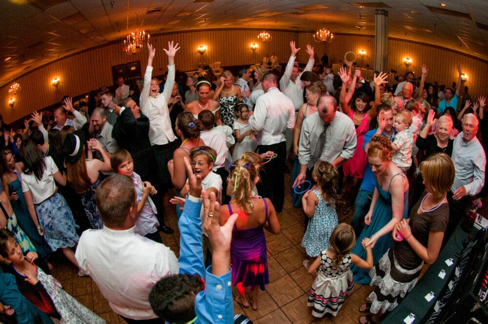 Wedding Reception and How to Pick Your DJ